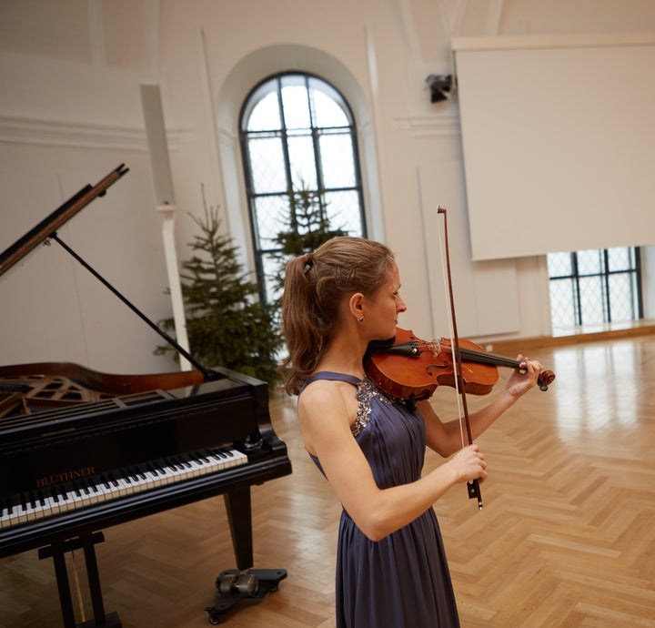 Violinistin und Frankustika Markenbotschafterin Evgenia Stelmakh